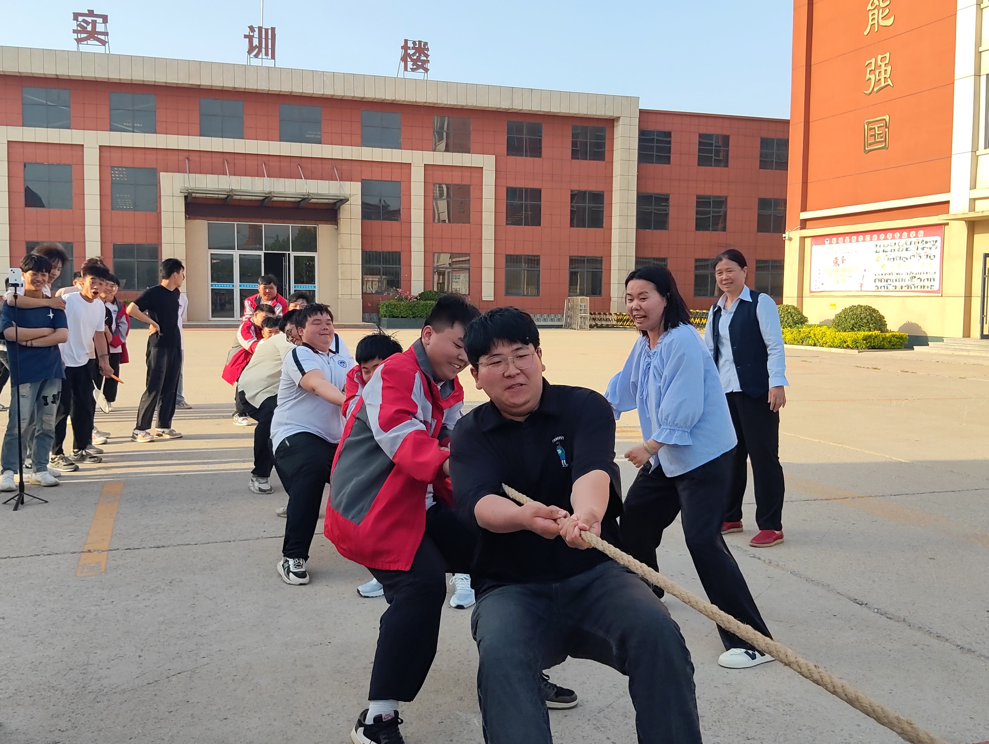 新華職業(yè)培訓(xùn)學(xué)校